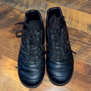 Youth Golf shoes size 2